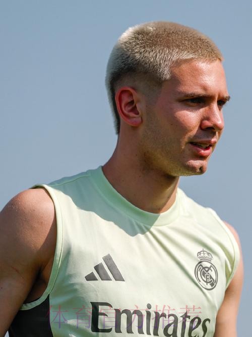 渣叔吐槽皇马临时主场像训练场 阿斯报撰文回击 渣叔吐槽皇马临时主场像训练场 阿斯报撰文回击